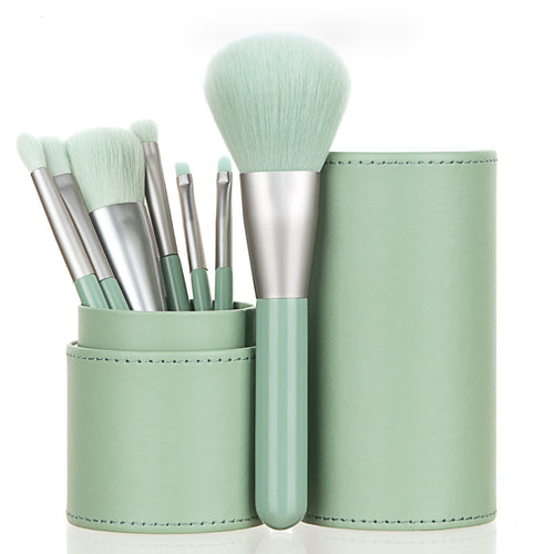 Mini portable set of 7 makeup brushes